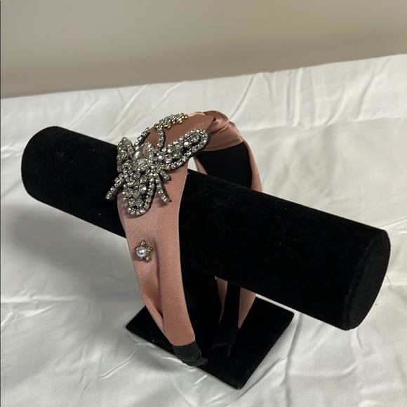 Elegant Pink Headband with Crystal Embellishments - Picture 5 of 5
